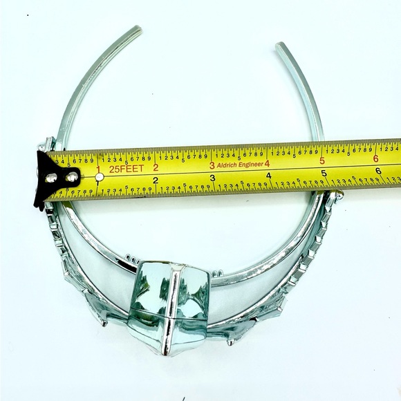 Light Up Disney Frozen Elsa Snow Queen Princess Costume Crown Halloween 🎃 - Picture 5 of 5